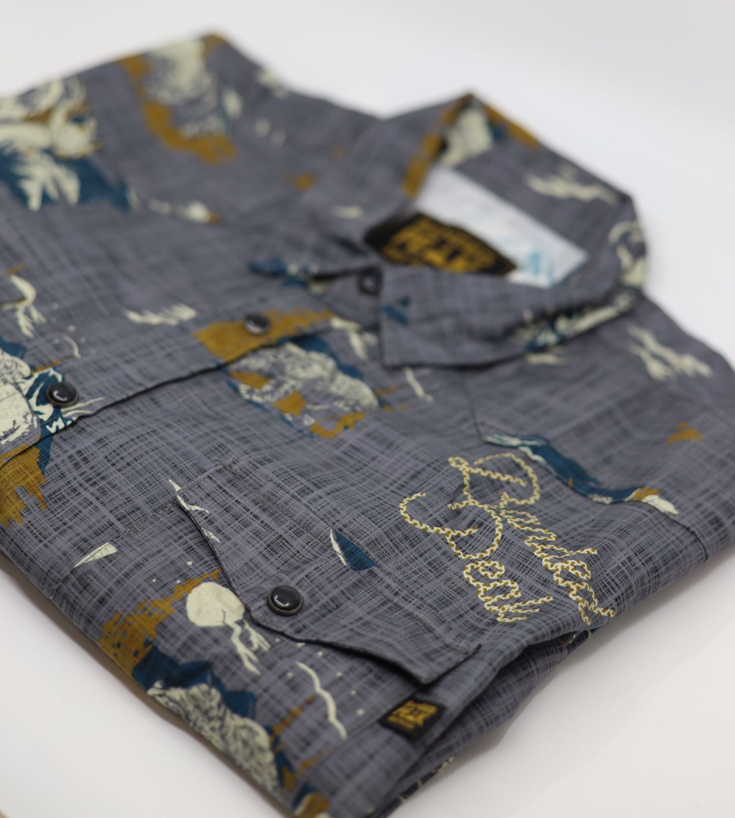 Banded Peak Short Sleeve Party Shirt